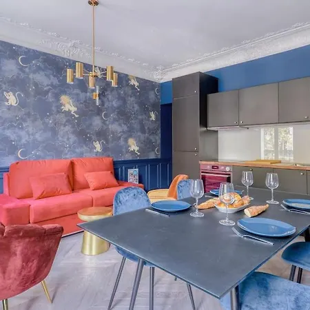 Modern And Cosy Flat In The Heart Of Notre Dame-3